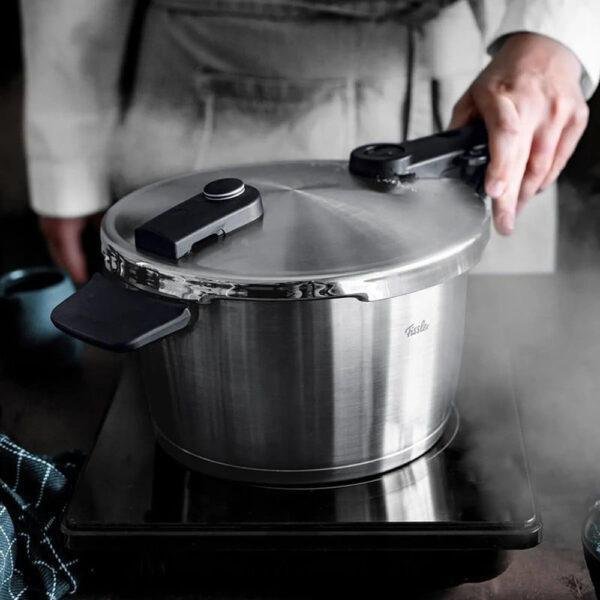 Fissler Vitaquick Premium Χύτρα Ταχύτητας 8L με Καλάθι Ατμού - 60281008070